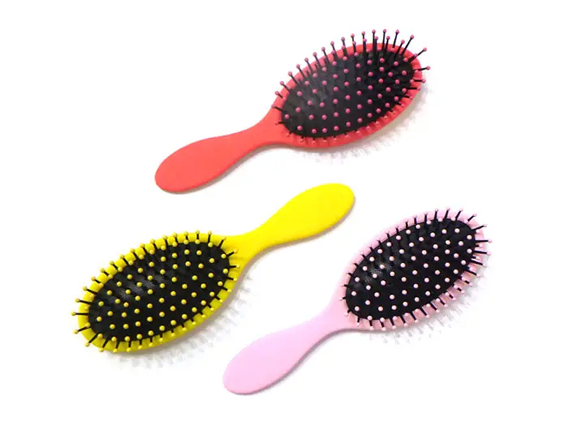 Rubber Coating Detangling Plastic Hair Brush 