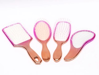 Does the material of a hair brush set affect the user experience?