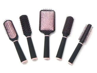 What details should be considered when choosing a suitable hair brush set?